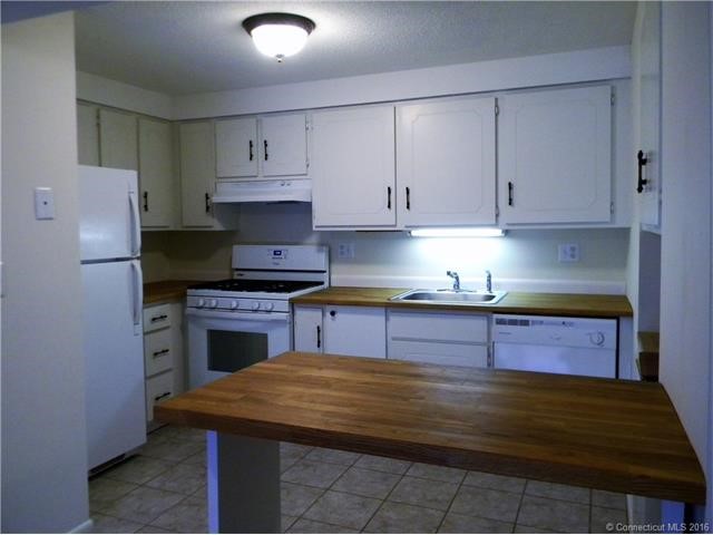 325Walden Green Rd #325, Branford, CT 06405