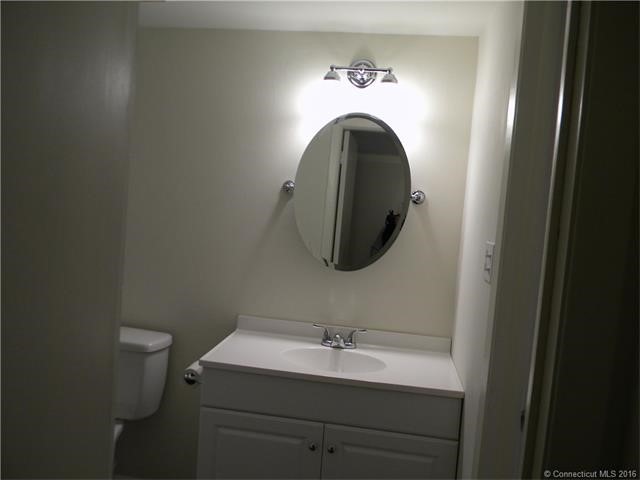 325Walden Green Rd #325, Branford, CT 06405