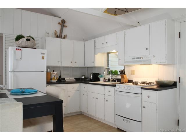 83 Lanphiers Cove, Branford, CT 06405
