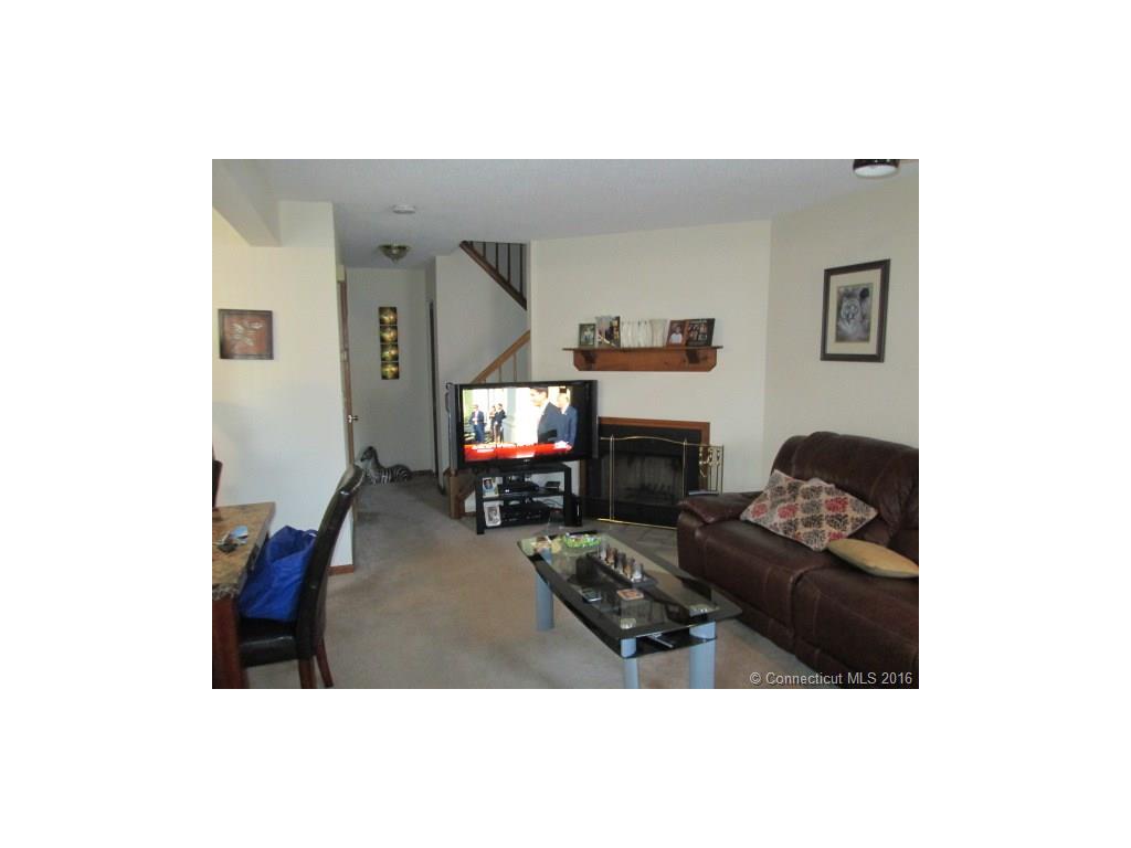 730 Robert Frost Dr, Branford, CT 06405
