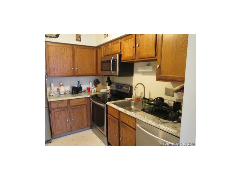 730 Robert Frost Dr, Branford, CT 06405