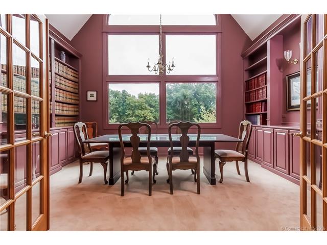 420 East Main St, Branford, CT 06405