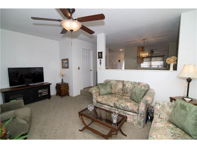127 Foxbridge Village Rd, Branford, CT 06405