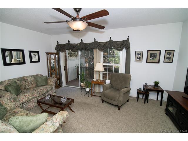 127 Foxbridge Village Rd, Branford, CT 06405