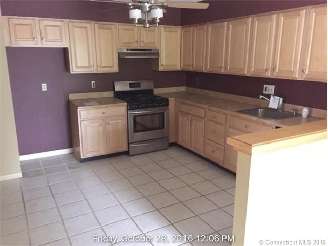 535Emerson Dr #535, Branford, CT 06405