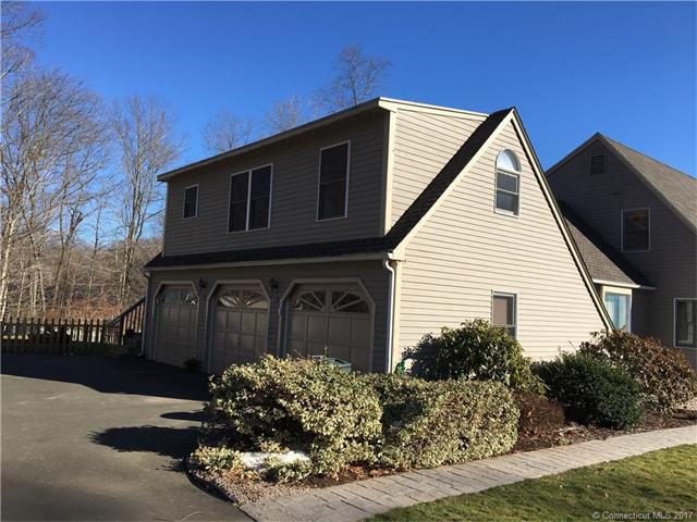 36 Flat Rock Rd Ext, Branford, CT 06405