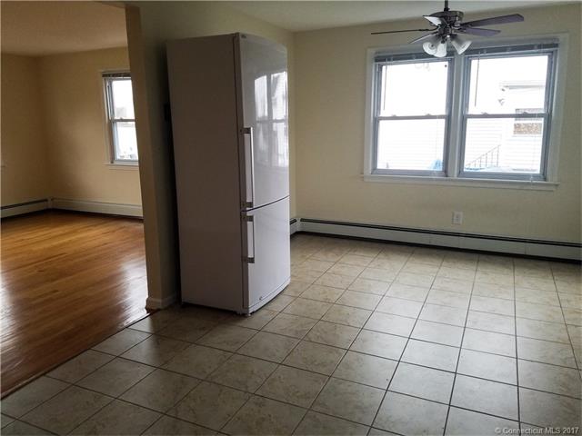 31Gilbert Ln, Branford, CT 06405