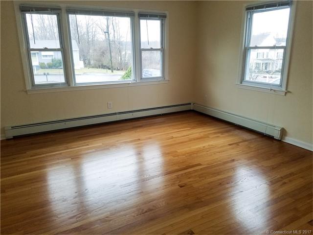 31Gilbert Ln, Branford, CT 06405