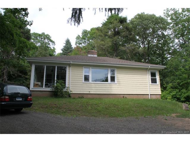 132 Red Hill Rd, Branford, CT 06405