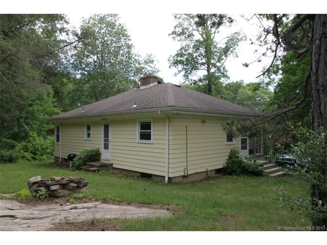 132 Red Hill Rd, Branford, CT 06405