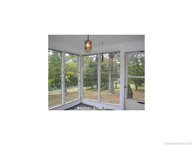 132 Red Hill Rd, Branford, CT 06405