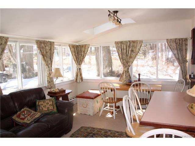 18Spring Cove Rd, Branford, CT 06405