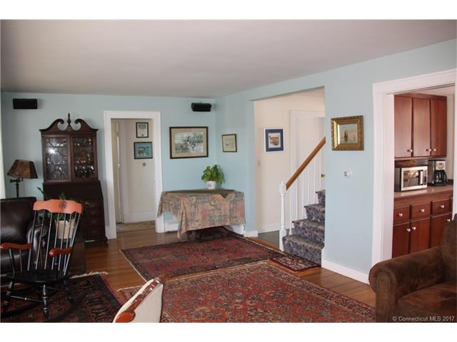18Spring Cove Rd, Branford, CT 06405