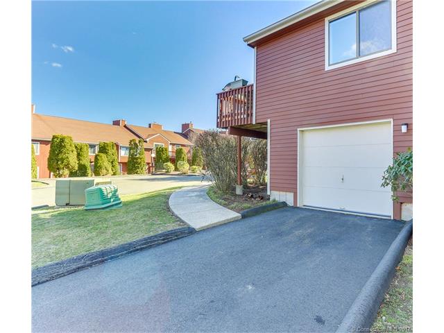 25 Florence Rd, Branford, CT 06405