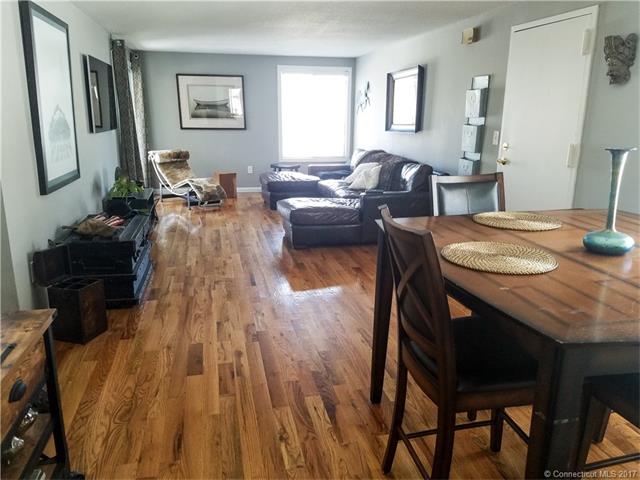 347Walden Green Rd #347, Branford, CT 06405