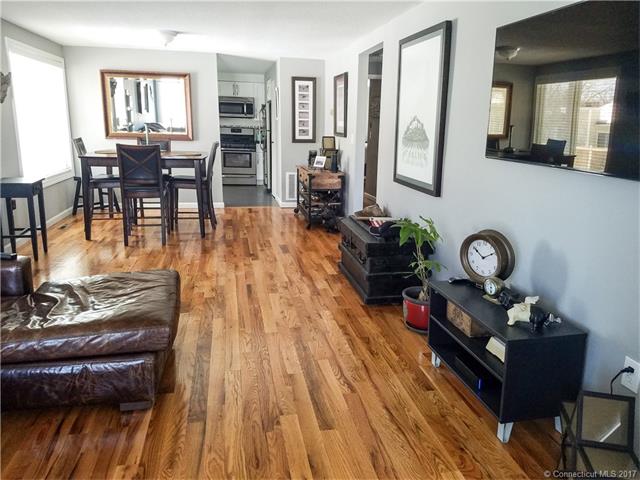 347Walden Green Rd #347, Branford, CT 06405