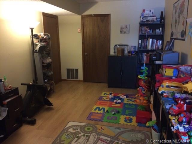 728Robert Frost Dr #728, Branford, CT 06405