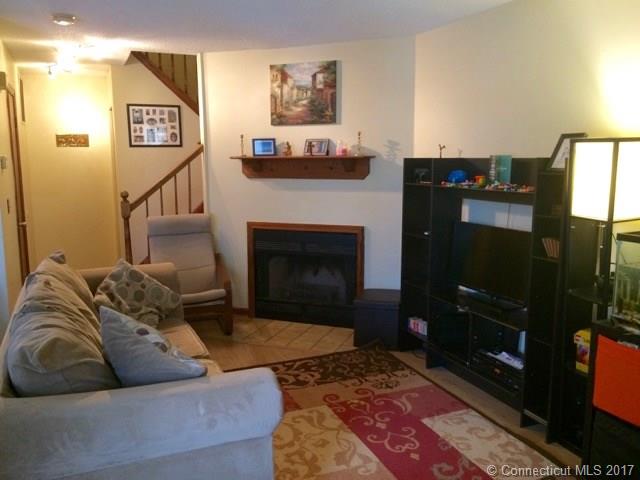 728Robert Frost Dr #728, Branford, CT 06405