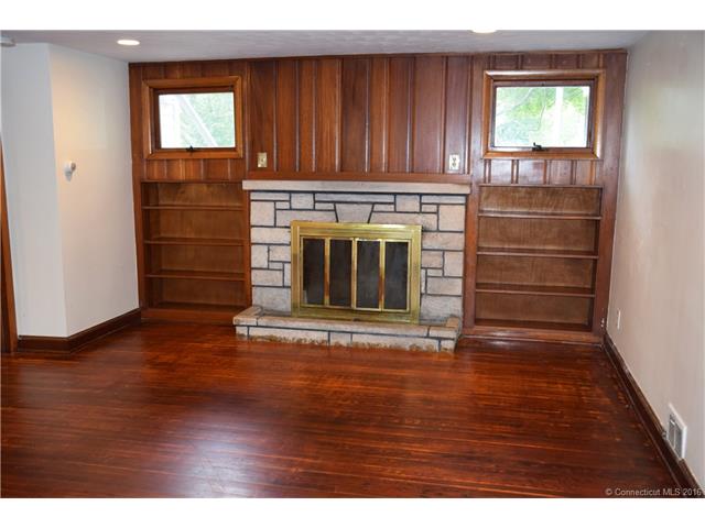 2159 Waterbury Rd, Cheshire, CT 06410