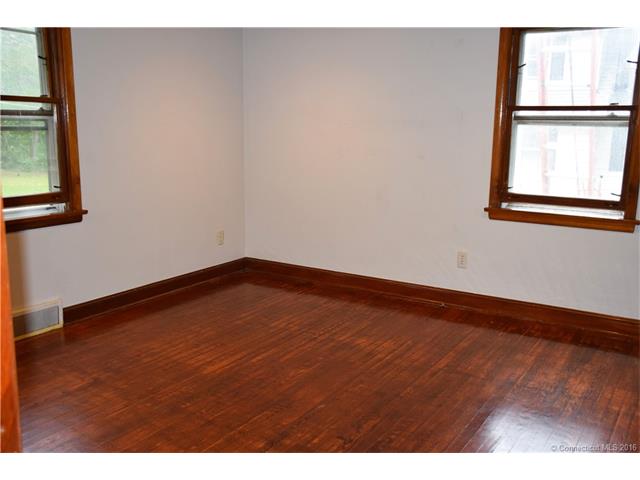 2159 Waterbury Rd, Cheshire, CT 06410