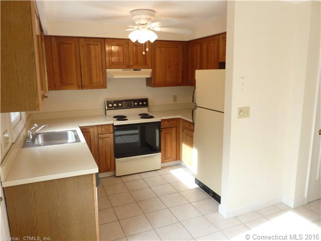 325 Greens Loop, Cheshire, CT 06410