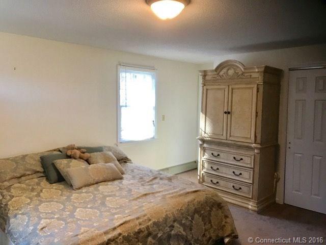 75 Sorghum Mill Dr, Cheshire, CT 06410