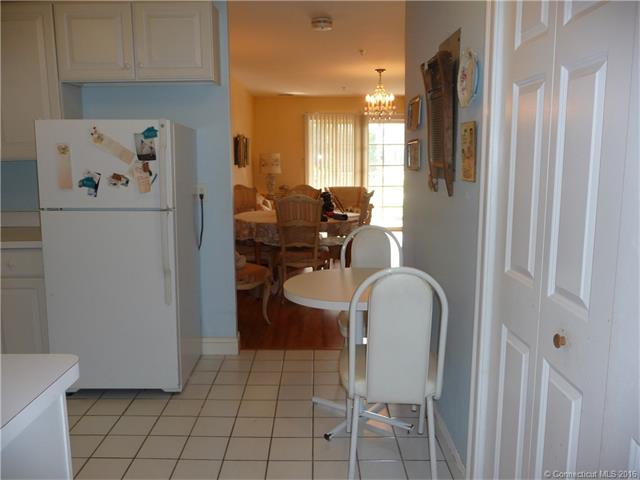 40 Southwick Ct, Cheshire, CT 06410