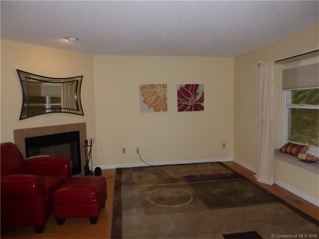 15 Quarry Village Rd, Cheshire, CT 06410