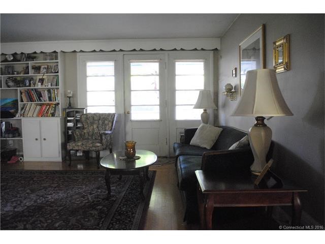 53Jocelyn Ln, Cheshire, CT 06410