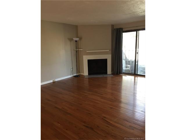 12 Ives Hill Ct, Cheshire, CT 06410