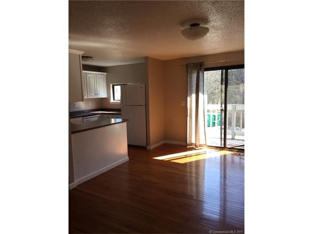 12 Ives Hill Ct, Cheshire, CT 06410