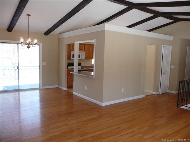 40 Stacy Ct, Cheshire, CT 06410