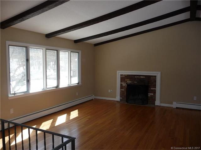 40 Stacy Ct, Cheshire, CT 06410