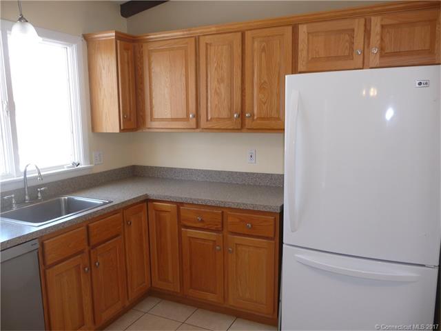40 Stacy Ct, Cheshire, CT 06410