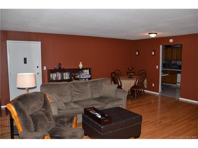 492Oak Ave #38, Cheshire, CT 06410