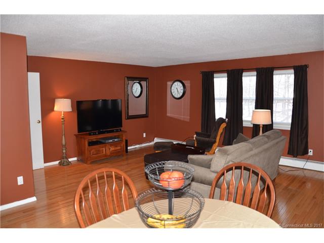 492Oak Ave #38, Cheshire, CT 06410