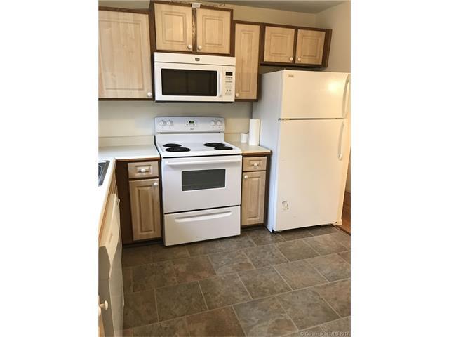 435 Robin Ct, Cheshire, CT 06410