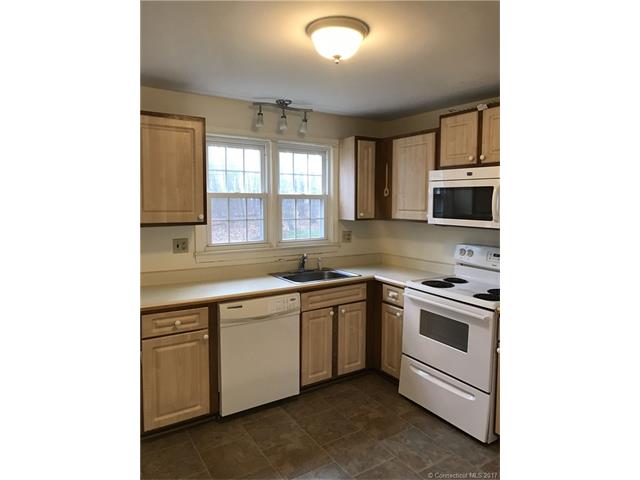 435 Robin Ct, Cheshire, CT 06410