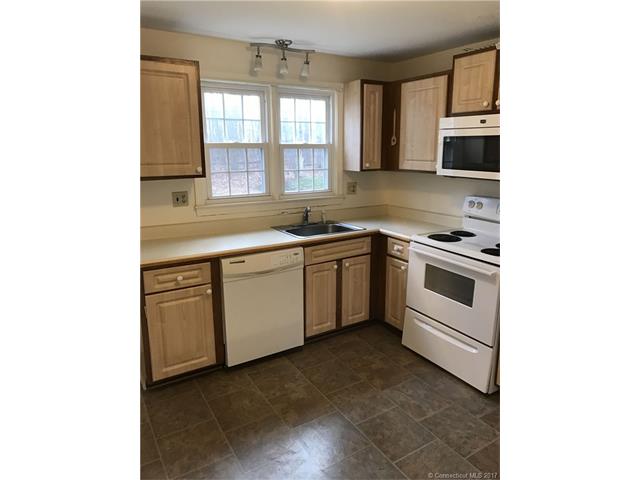435 Robin Ct, Cheshire, CT 06410