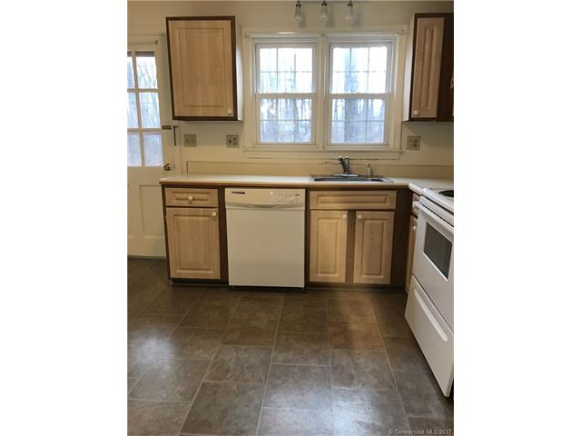 435 Robin Ct, Cheshire, CT 06410