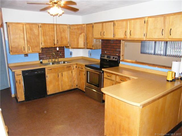 1 Brookside Rd, Chester, CT 06412