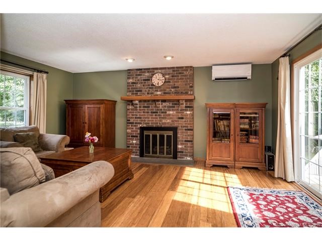 33-0Olde Orchard Road, Clinton, CT 06413
