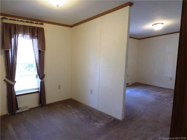 5 Brian Ave, Clinton, CT 06413