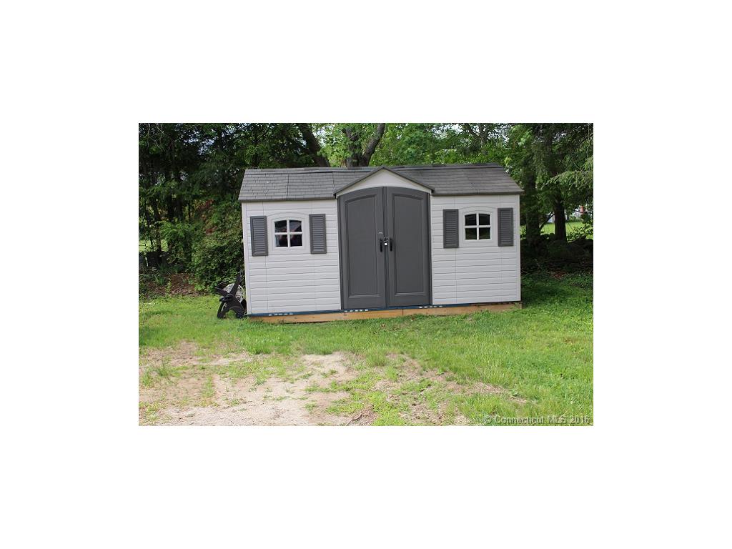 143 Chestnut Dr, Colchester, CT 06415