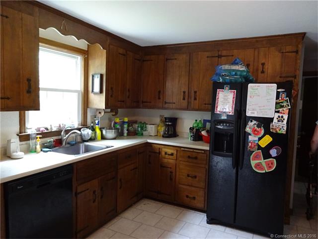 348 Chestnut Hill Rd, Colchester, CT 06415