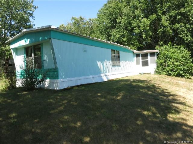 26 Phoenix Rd, Colchester, CT 06415