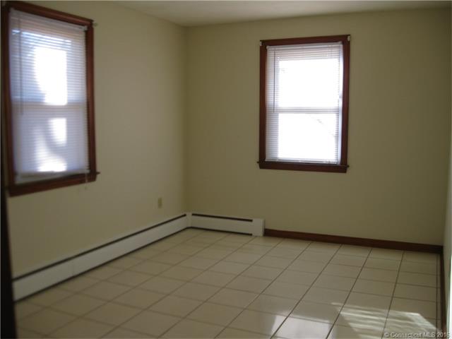662 Main St, Cromwell, CT 06416