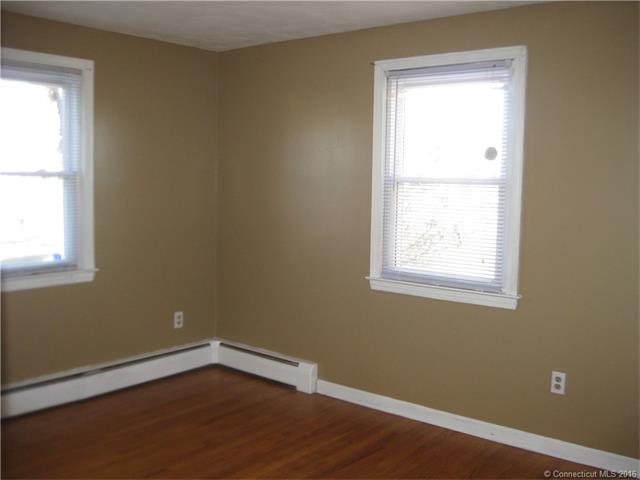 662 Main St, Cromwell, CT 06416