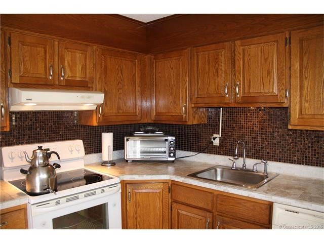 54Blackhaw Dr #54, Cromwell, CT 06416