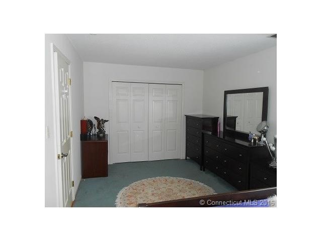 54Blackhaw Dr #54, Cromwell, CT 06416